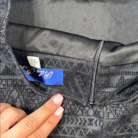 Black tight skirt - Picture 3 of 3